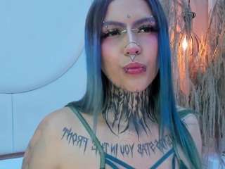 malory-grey